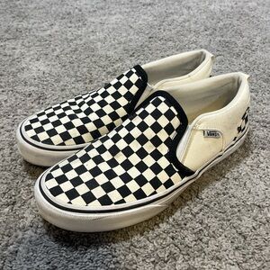 vans checker slip ons